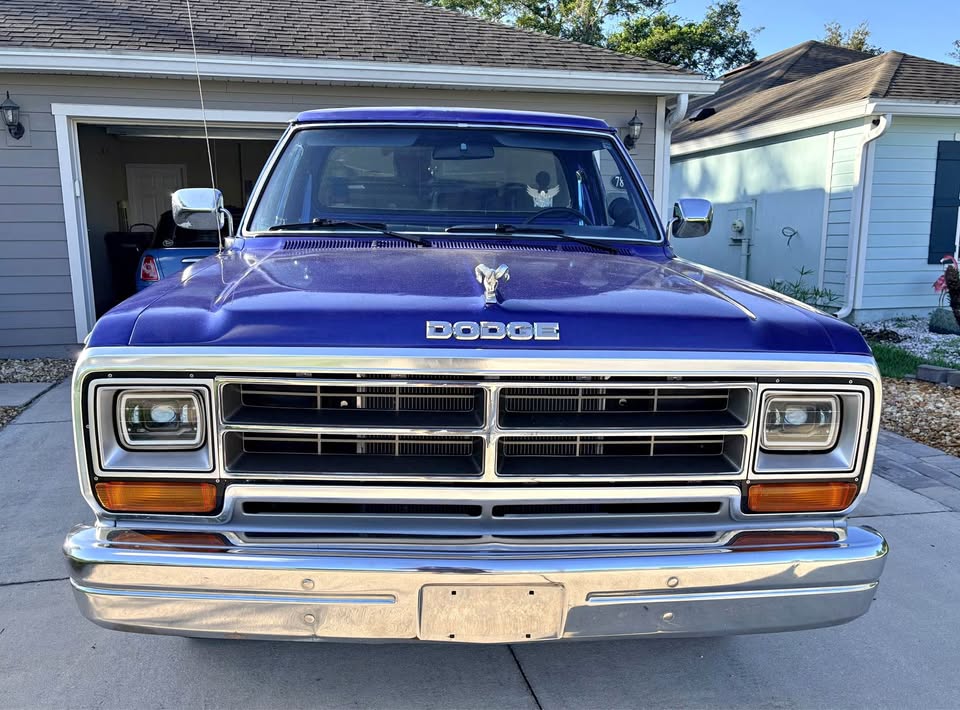 Dodge Ram D250 Longbed
